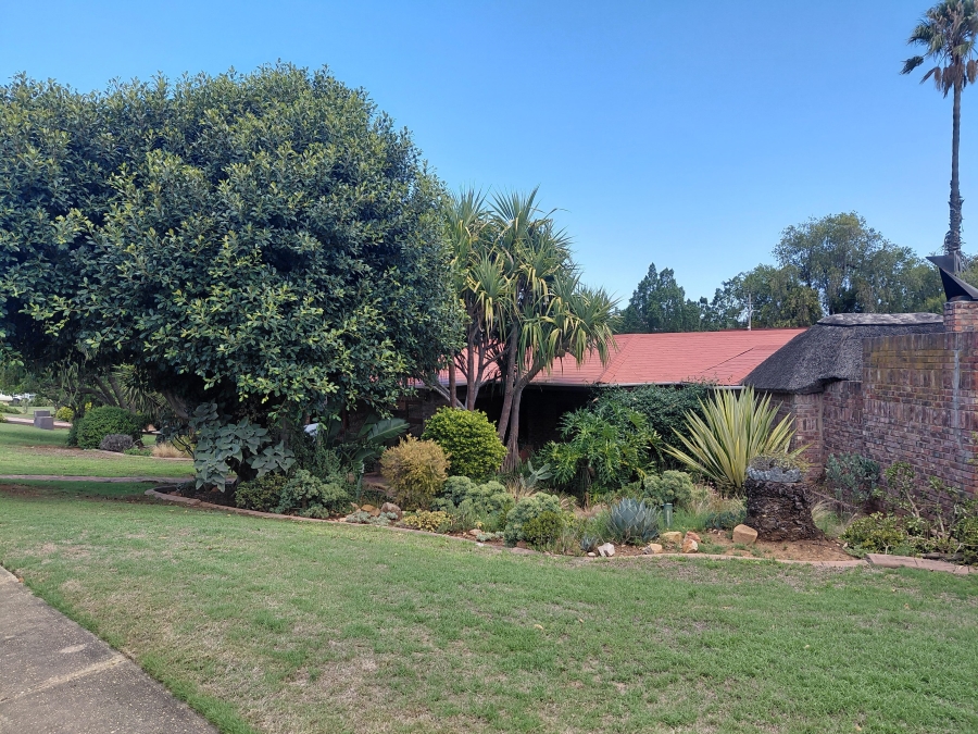 5 Bedroom Property for Sale in Vanes Estate Eastern Cape